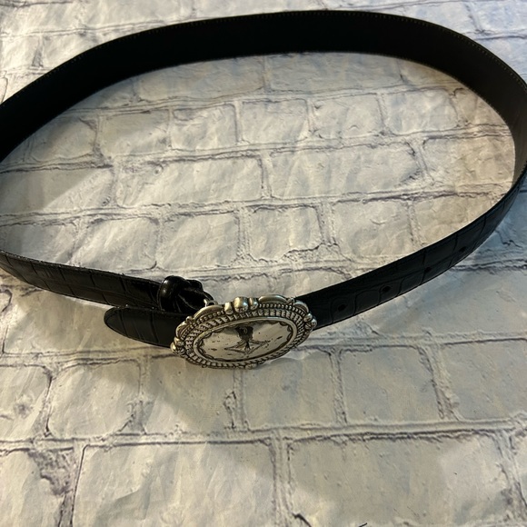VINTAGE BLACK CROC LEATHER WITH EMBOSSED SILVER TONE BUCKLE BELT SIZE XL - Picture 11 of 11